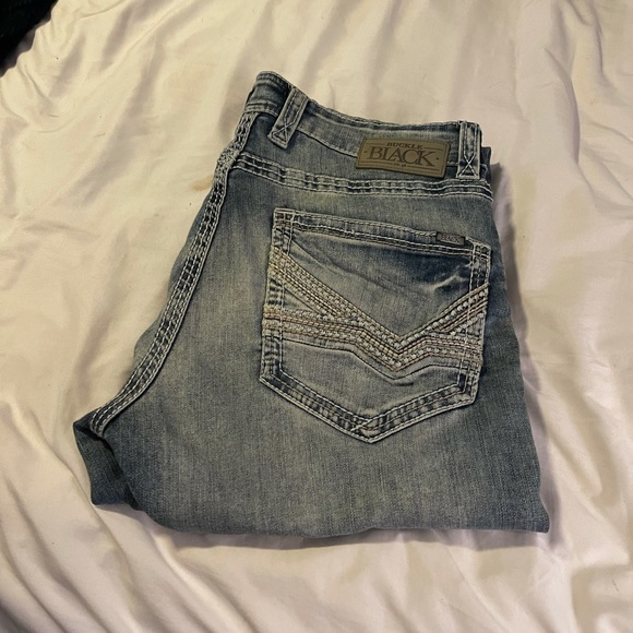 Buckle Jeans - Picture 2 of 3